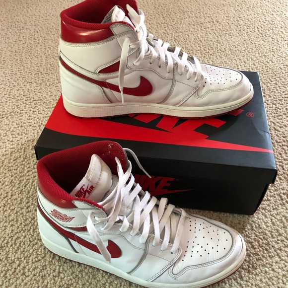 nike jordan 1 metallic red